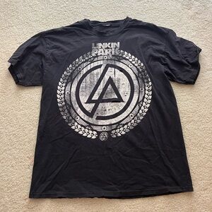 Graphic Band Tee